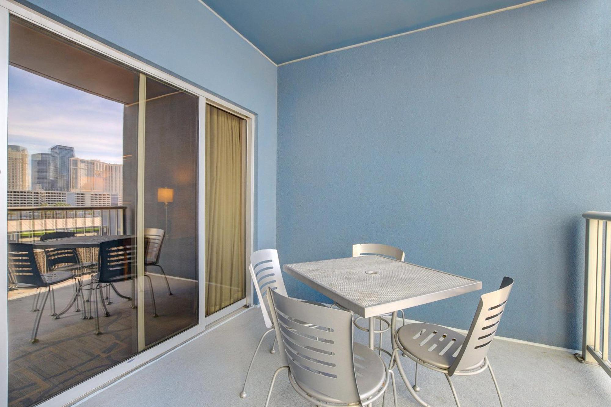 Princess Ii Platinum * Balcony Strip Views Aparthotel *